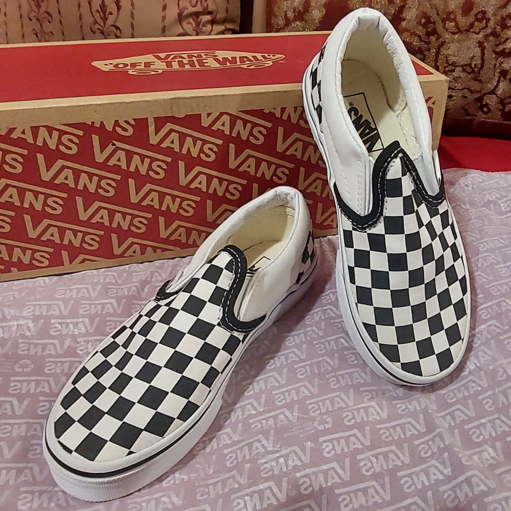 VANS Kids Classic Slip-On Checkerboard Shoe Size 13 US